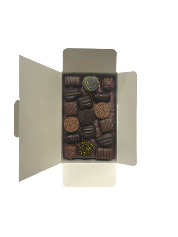 Ballotin Blanc Graphique 350g Chocolats Assortis Chocolaterie Schaal